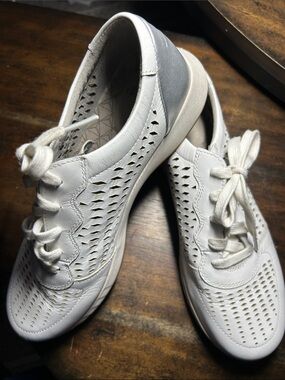Dansko- White Women's Casual Lace-Up Leather Sneakers Size 41 -10.5